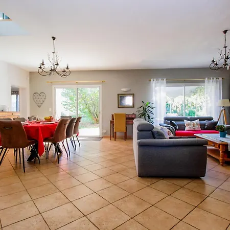 بيت للعطل Du Chanoine Clim Piscine Wifi ألبي