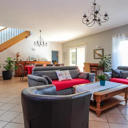 Holiday home Du Chanoine Clim Piscine Wifi Albi