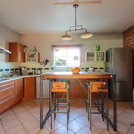 Du Chanoine Clim Piscine Wifi * Albi