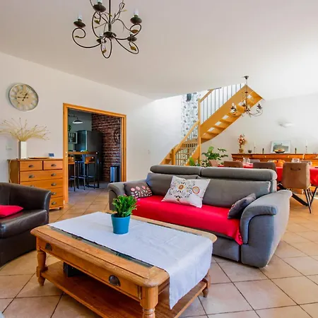 Du Chanoine Clim Piscine Wifi Feriehus *