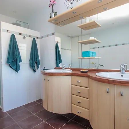 Holiday home Du Chanoine Clim Piscine Wifi Albi