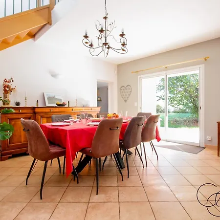 Du Chanoine Clim Piscine Wifi Holiday home *